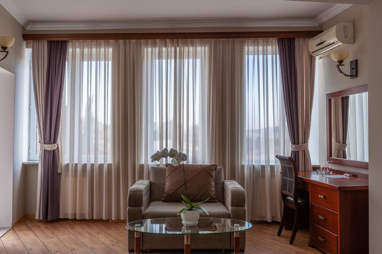 Penthouse Hotel Tbilisi Eksteriør bilde