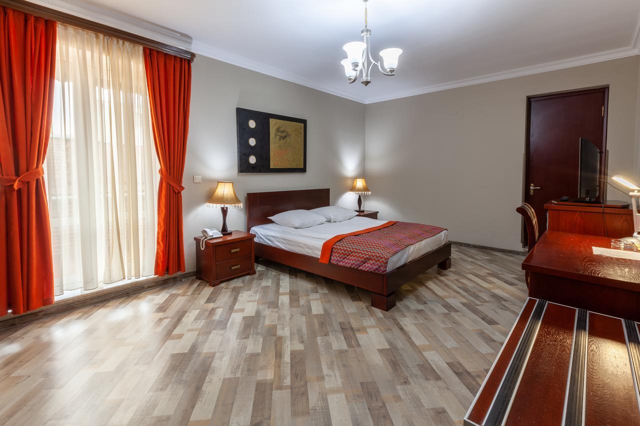 Penthouse Hotel Tbilisi Eksteriør bilde