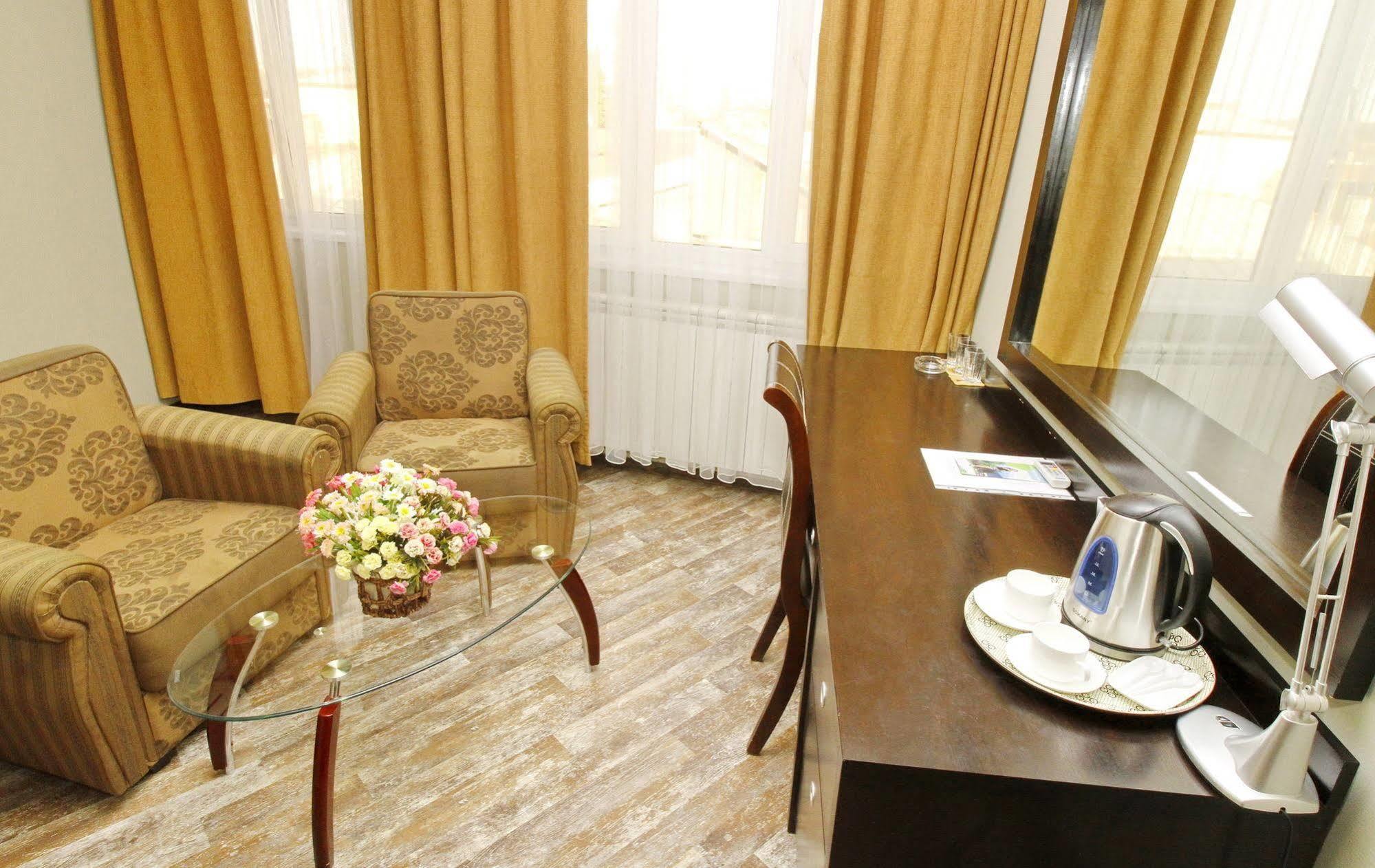 Penthouse Hotel Tbilisi Eksteriør bilde
