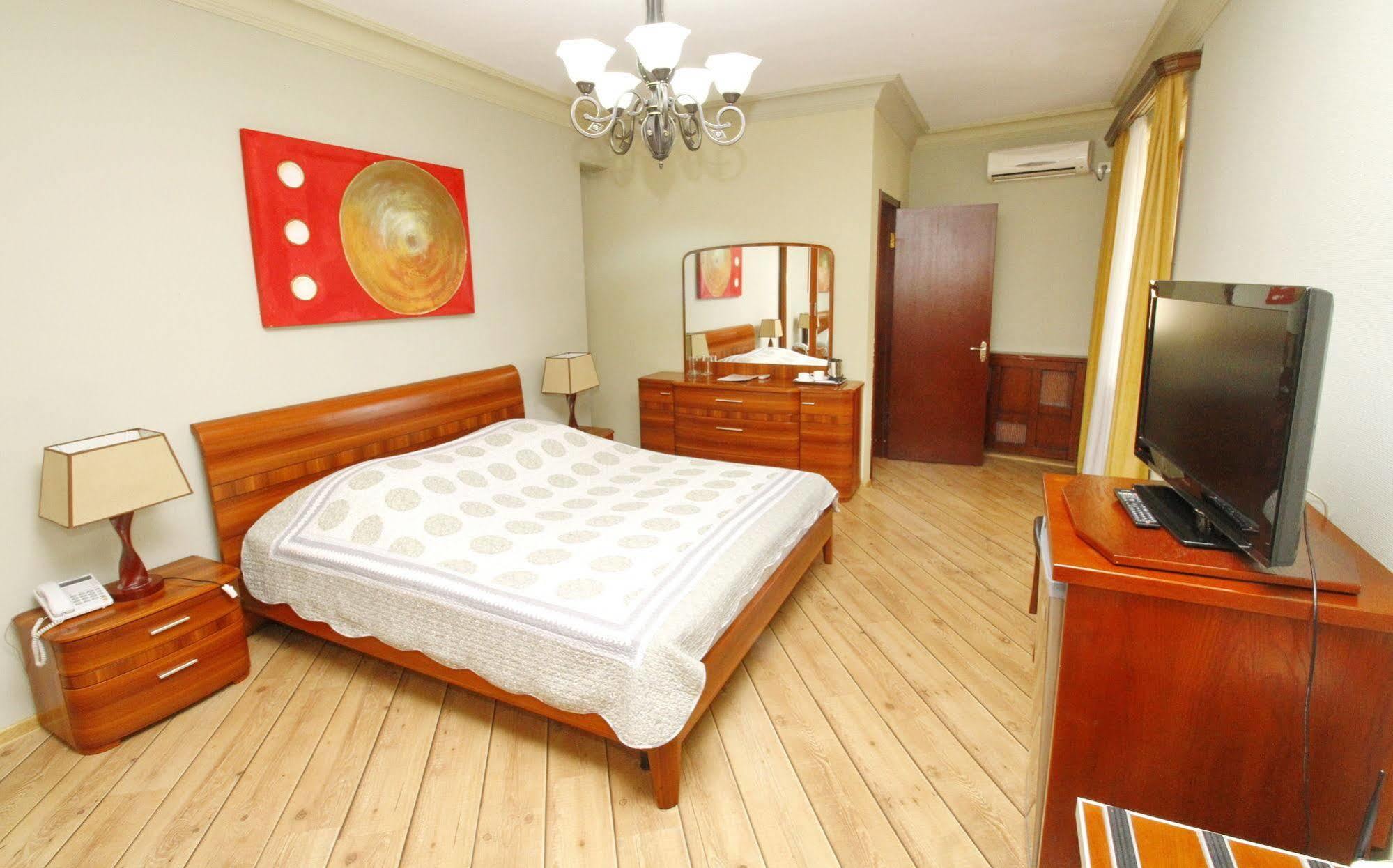Penthouse Hotel Tbilisi Eksteriør bilde